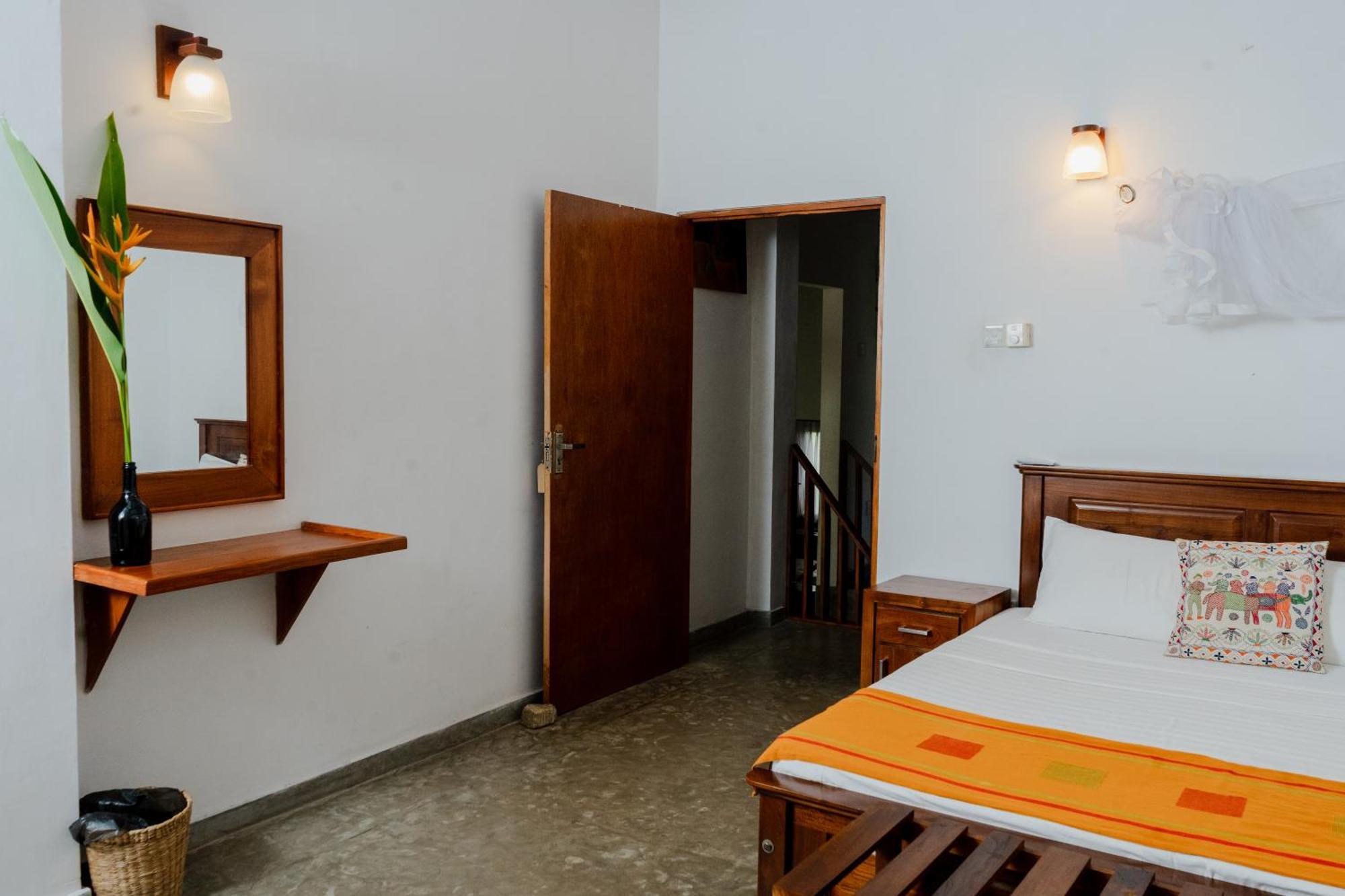 Lodge Tekkawatta Colombo